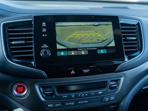 Used 2024 Honda Passport TrailSport image 32