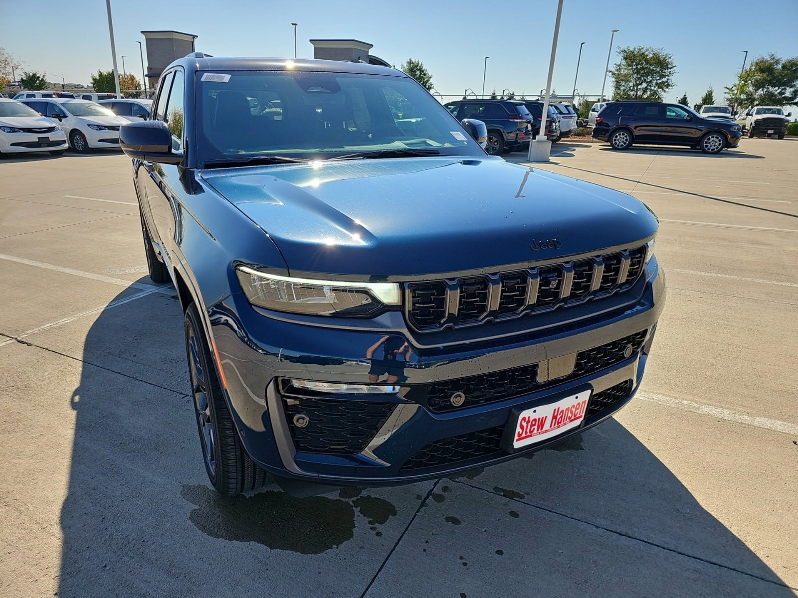 New 2027 Jeep Grand Cherokee Summit AWD/4WD image 8