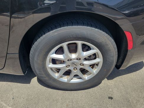 Used 2022 Chrysler Pacifica Touring-L FWD image 6