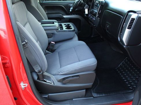 Used 2018 Chevrolet Silverado 1500 LT w/ Texas Edition image 21