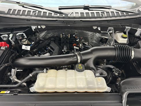 Used 2025 Ford Expedition Active AWD/4WD image 24