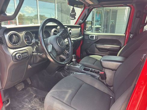 Used 2021 Jeep Wrangler Unlimited Sport AWD/4WD image 8