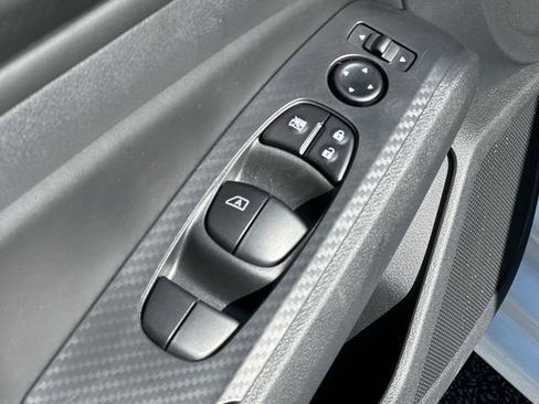 Certified 2025 Nissan Altima 2.5 S image 17