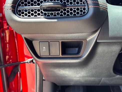 Certified 2026 Honda HR-V Sport image 31