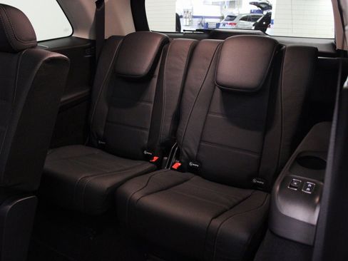 New 2026 Mercedes-Benz GLS 450 4MATIC image 14