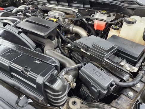 Used 2022 Chevrolet Silverado 3500 High Country w/ Snow Plow Prep/Camper Package image 20