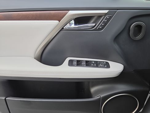 Certified 2022 Lexus RX 350 FWD w/ Premium Package image 30