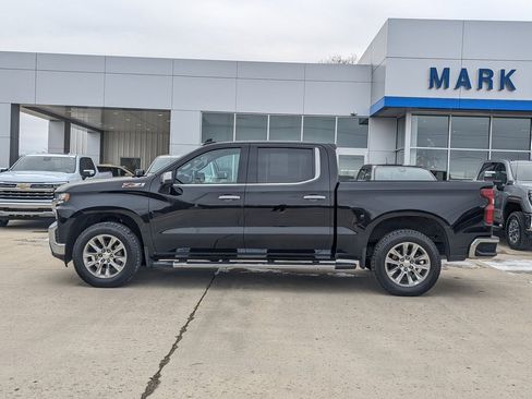 Used 2022 Chevrolet Silverado 1500 LTZ image 9