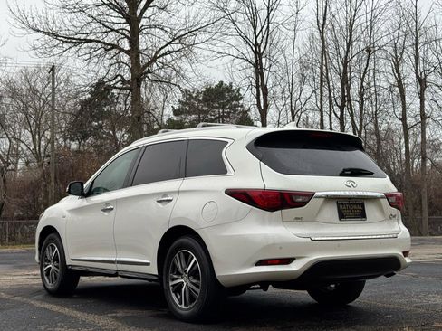 Used 2019 INFINITI QX60 Luxe w/ Essential Package image 6