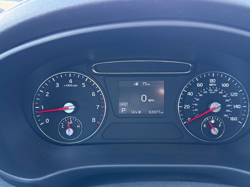 Used 2020 Kia Sorento AWD V6 image 21