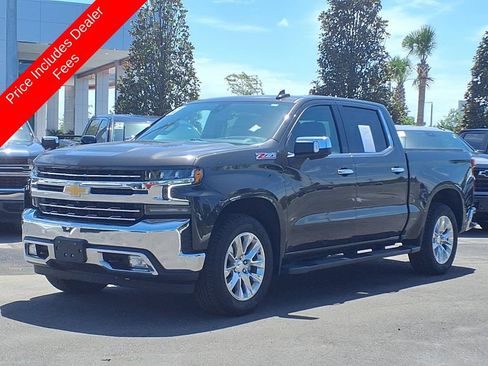 Used 2021 Chevrolet Silverado 1500 LTZ w/ LTZ Premium Package AWD/4WD image 3