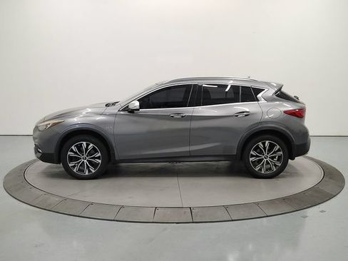 Used 2017 INFINITI QX30 Premium w/ Navigation Package AWD/4WD image 5