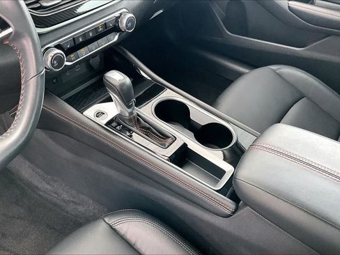 Certified 2024 Nissan Altima 2.5 SR w/ SR Premium Package FWD image 17