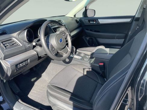 Used 2019 Subaru Outback 2.5i Premium AWD/4WD image 12