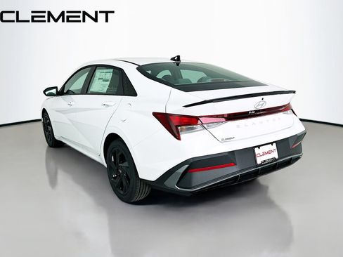 Certified 2026 Hyundai Elantra Sport FWD image 10