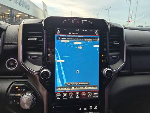 Used 2019 RAM 1500 Laramie AWD/4WD image 35