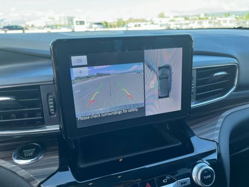 Used 2023 Ford Explorer Limited image 27