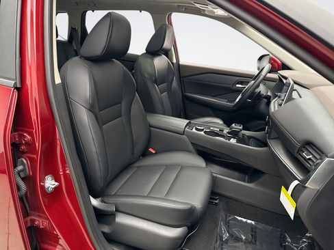 Used 2023 Nissan Rogue SV w/ SV Premium B Package AWD/4WD image 15