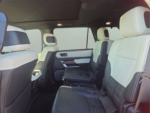 Used 2023 Toyota Sequoia Capstone image 9