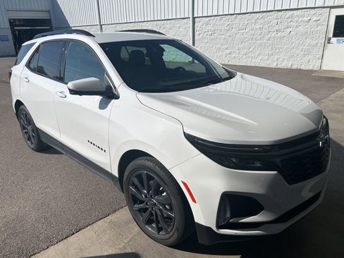 Used 2024 Chevrolet Equinox RS image 1