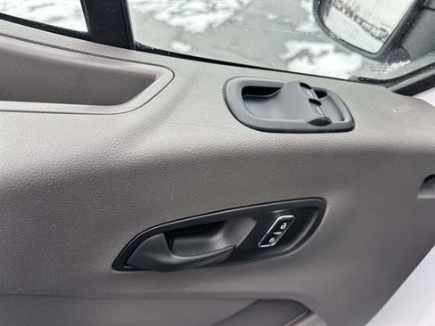 Used 2023 Ford Transit 350 XLT image 10