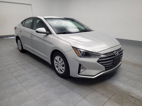 Used 2019 Hyundai Elantra SE w/ Cargo Package FWD image 13