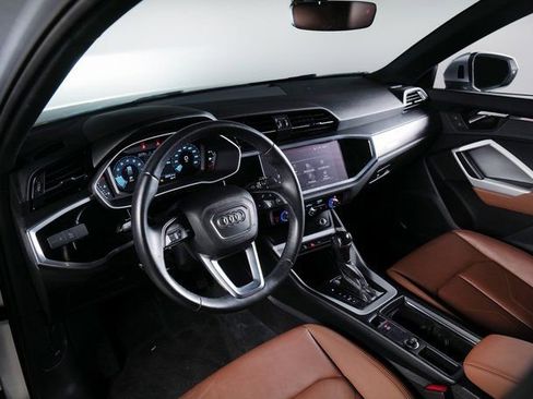 Certified 2022 Audi Q3 2.0T Premium Plus image 3