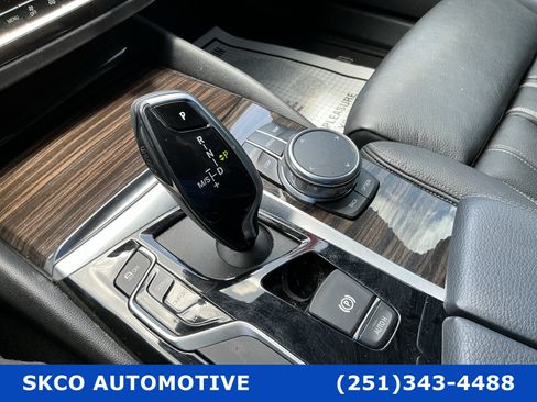 Used 2019 BMW 530i w/ Convenience Package RWD image 17