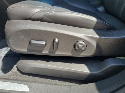 Used 2019 Buick Envision Essence image 13