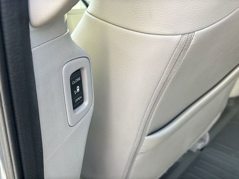 Used 2016 Honda Odyssey EX-L image 31