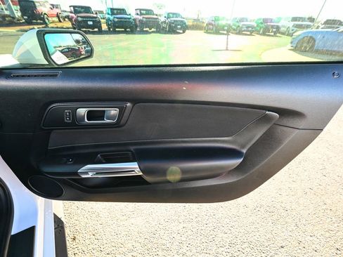 Used 2019 Ford Mustang Coupe image 26