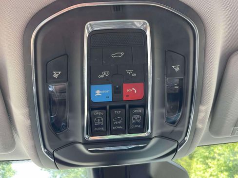 Used 2023 Jeep Grand Cherokee L Limited w/ Trailer Tow Group (B) AWD/4WD image 32