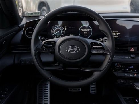 New 2025 Hyundai Elantra SEL image 22