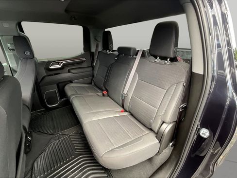 Used 2023 Chevrolet Silverado 1500 LT AWD/4WD image 27