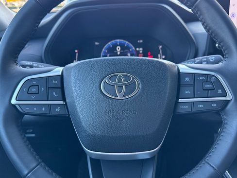 Certified 2025 Toyota Grand Highlander XLE image 29