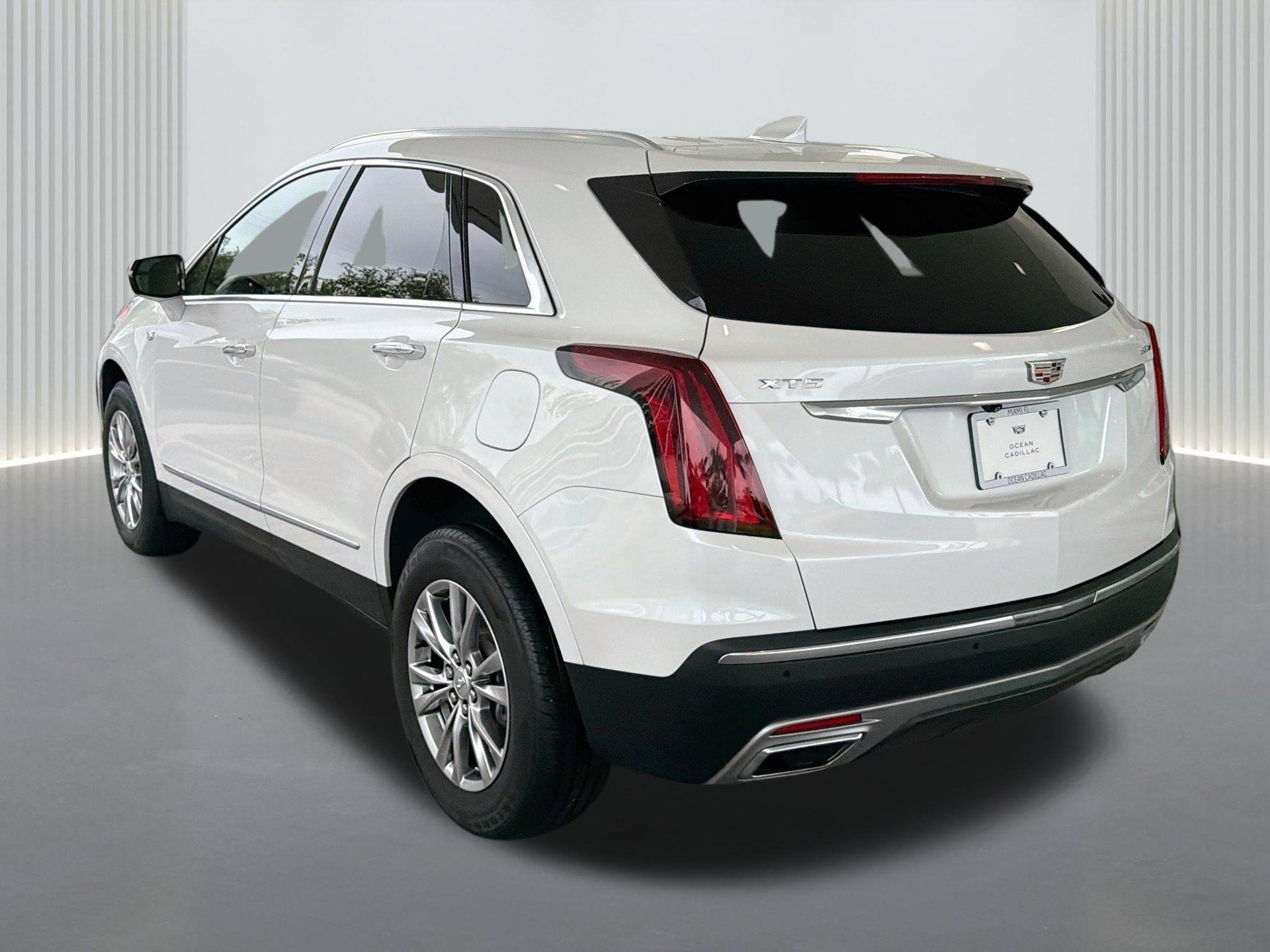 Used 2023 Cadillac XT5 Premium Luxury FWD image 3