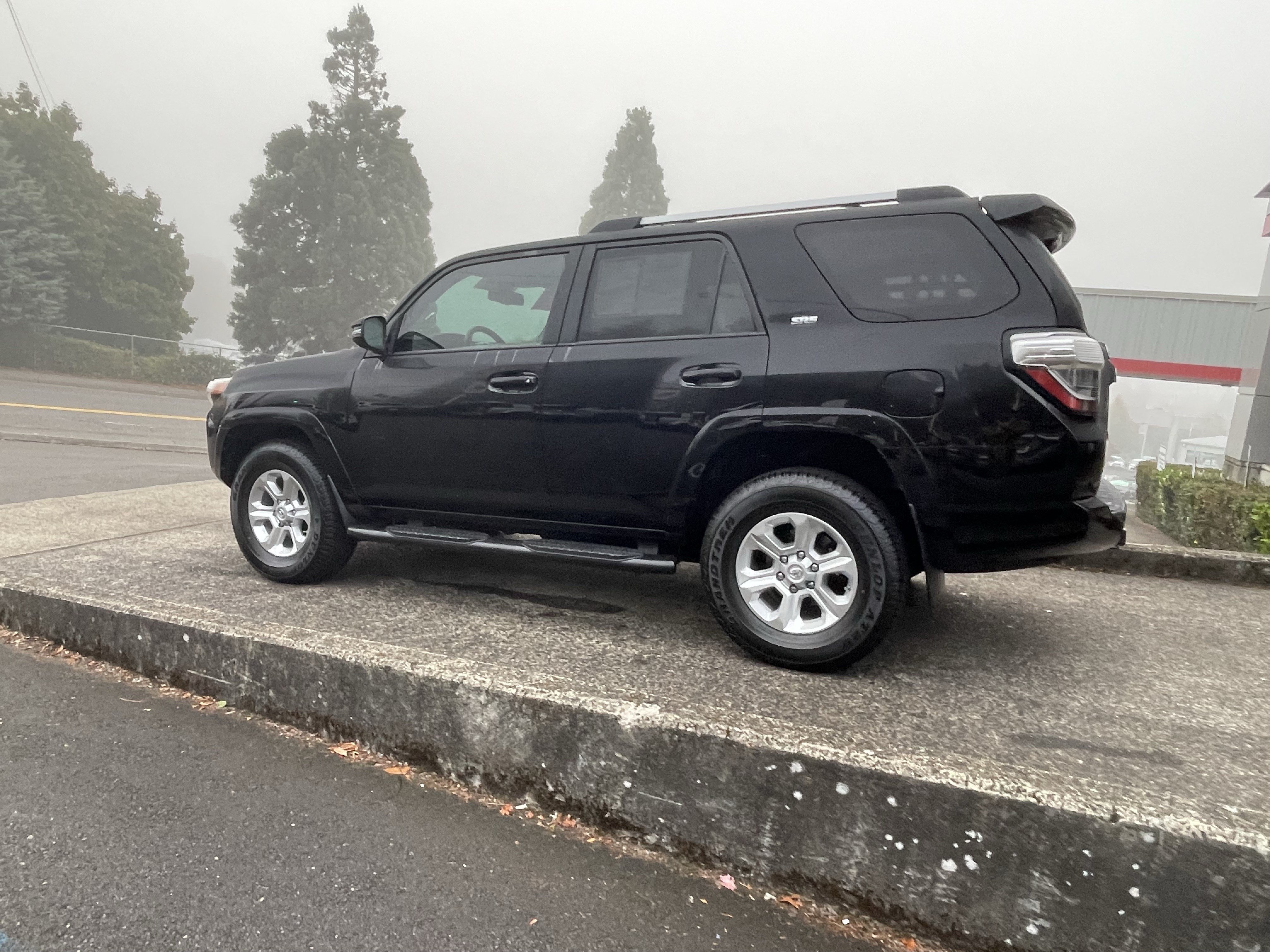 Certified 2019 Toyota 4Runner SR5 Premium AWD/4WD image 5