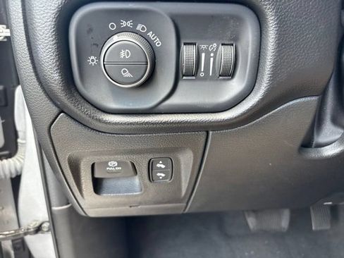 Used 2022 RAM 1500 Laramie AWD/4WD image 25