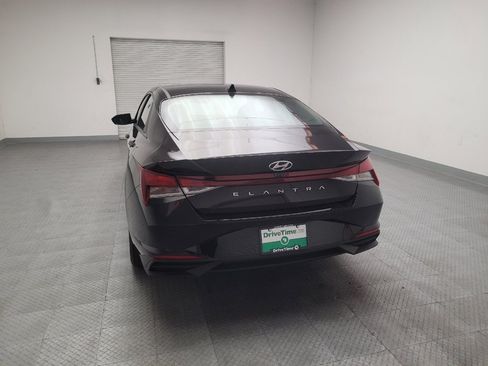 Used 2021 Hyundai Elantra SEL w/ Convenience Package FWD image 6