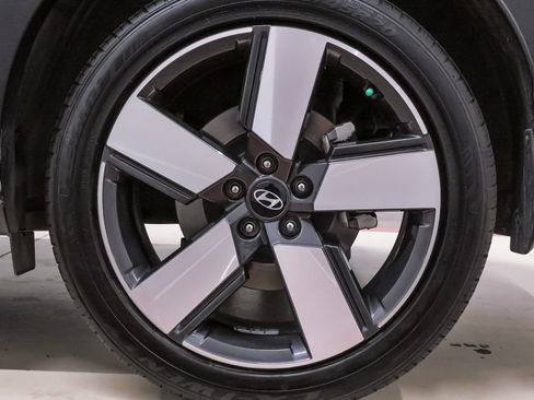 Used 2025 Hyundai Santa Fe Limited FWD image 38