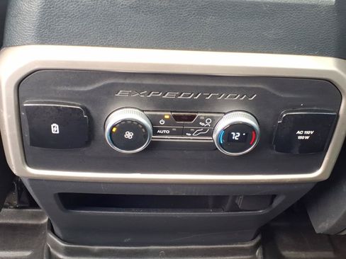 Used 2022 Ford Expedition XLT AWD/4WD image 10