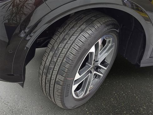 New 2025 Audi Q5 2.0T Premium image 33