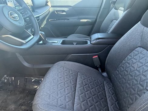 Certified 2025 Nissan Kicks SV image 13