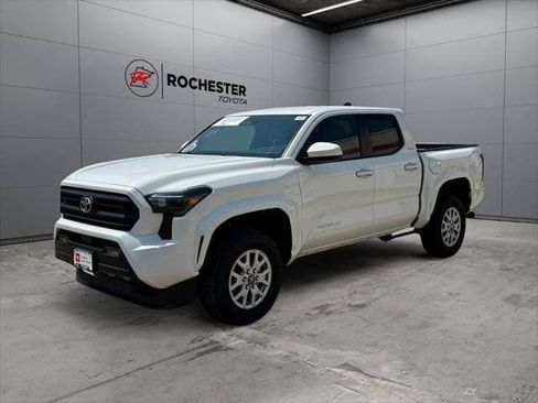 Certified 2025 Toyota Tacoma SR5 AWD/4WD image 43