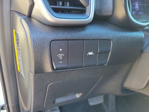 Used 2020 Kia Sportage LX image 17