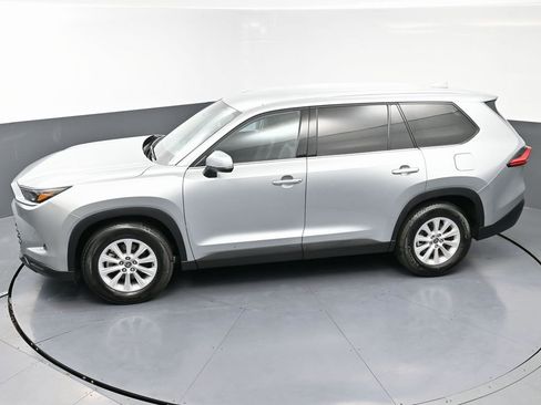 Used 2024 Toyota Grand Highlander XLE image 53
