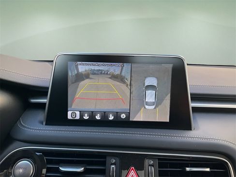 Used 2020 Genesis G70 2.0T w/ Prestige Package image 23