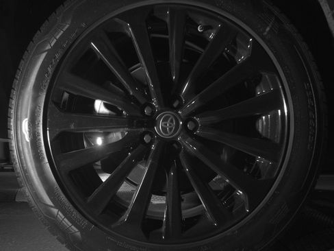 Used 2025 Toyota Highlander XSE image 15