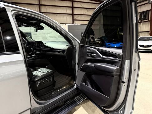 Used 2023 Cadillac Escalade V image 24