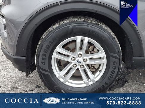 Certified 2022 Ford Explorer XLT w/ Equipment Group 202A image 8